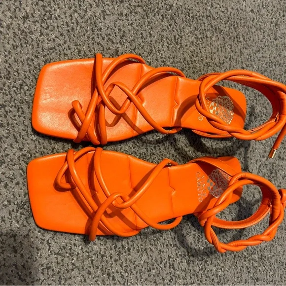 Vince Camuto Sandals - Picture 3 of 6